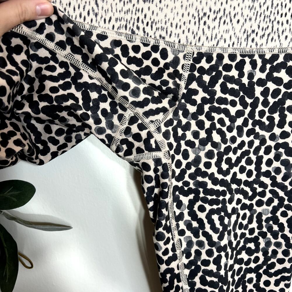 Lululemon Wunder Under Crop - image 2